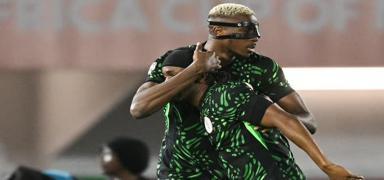 Nijerya, farkl� kazanarak �eyrek finale y�kseldi