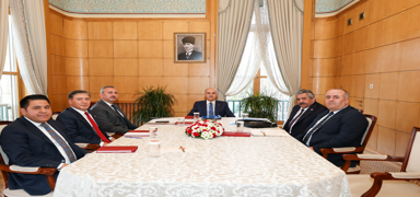 TBMM Ba�kan� Kurtulmu� siyasi partilerin temsilcileriyle bir araya geldi