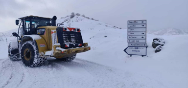 Termometreler s�f�r�n alt�nda 9 dereceyi g�sterdi: Son 57 y�l�n en d����� olarak kay�tlara ge�ti