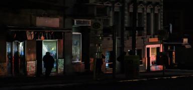 Berlin sokaklar� karanl��a g�m�ld�: Alman bas�n�ndan 'hayal k�r�kl���' vurgusu