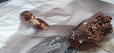 �lk �s�r�kta hayrete d��t�: Kurabiyenin i�inden �yle bir �ey ��kt� ki