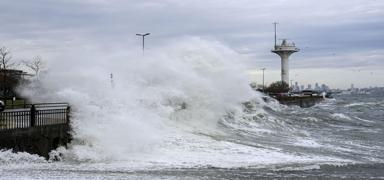 �stanbul ve �evresi i�in f�rt�na uyar�s�