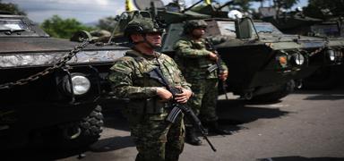 Kolombiya'dan ABD'ye 'askeri savunma' ��k���