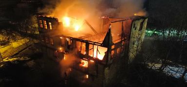 Safranbolu'da yang�n: Tarihi konak alev alev yand�