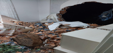 Trabzon'da toprak kaymas�: Bina tahliye edildi