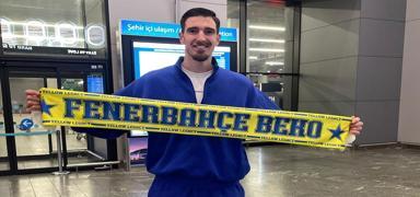 Fenerbah�e Beko'nun yeni transferi Nando De Colo, �stanbul'da