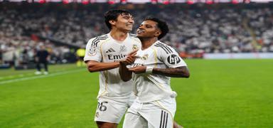 Real Madrid derbide kazand�, finalde Barcelona'n�n rakibi oldu