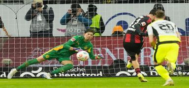 Can Uzun att� ama yetmedi! Frankfurt ile Dortmund yeni�emedi