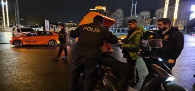 �stanbul'da 'huzur' uygulamas�: ��pheliler g�zalt�na al�nd�