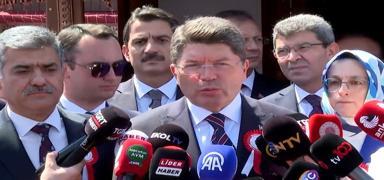 Adalet Bakan� Tun�: H�k�ml�ler �retimle topluma haz�rlan�yor