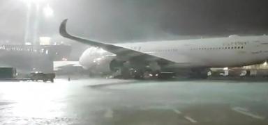 Almanya'da kar ve don u�u�lar� vurdu! Onlarca u�u� iptal edildi