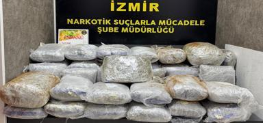 �e�me'de zehir tacirine su��st�! Otomobilinde 65 kilo uyu�turucu ele ge�irildi