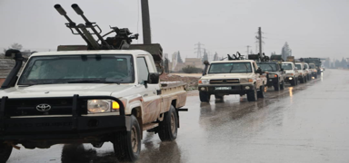 Halep'teki operasyon geni�liyor... Meskene ve Deyr Hafir'e takviye birlikler sevk edildi