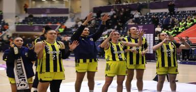 Fenerbah�e Opet yar�n Fransa deplasman�nda