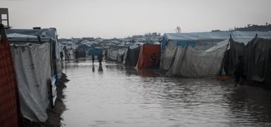 Gazze'de insani kriz derinle�iyor: Soyk�r�mla beraber so�uk da can al�yor