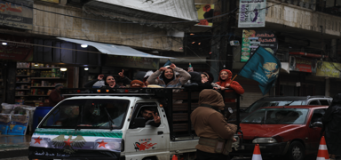 Halep'te ter�r�n izleri siliniyor! Devlet kurumlar� hizmet vermeye ba�lad�