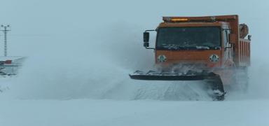 Kars-G�le kara yolu t�rlara kapat�ld�