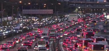 Megakentte trafik kilit!