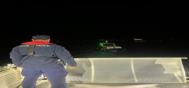 �anakkale'de tekne ak�nt�ya kap�ld�: Sahil g�venlik seferber oldu