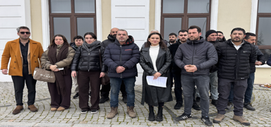 CHP'li belediye pazar esnaf�n� ma�dur etti: Kent ekonomisine darbe vuruldu