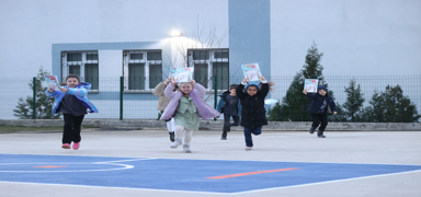 Karneler al�nd�, tatil ba�lad�