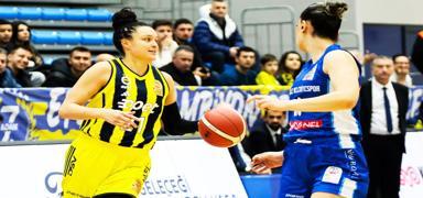 Fenerbah�e Opet'ten farkl� galibiyet: 129-43