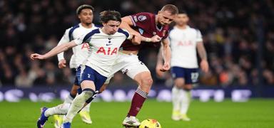 West Ham, Tottenham deplasman�nda 3 puan� kapt�