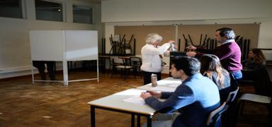 Portekiz'de Cumhurba�kan� se�imi... Halk sand�k ba��na gitti