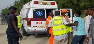 Nijerya'da otob�s ile kamyon �arp��t�: Bilan�o a��r