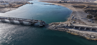 Ter�r �rg�t� k�pr�leri havaya u�urdu... Suriye halk� ula��m s�k�nt�s� ya��yor