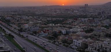 Irak'ta patlama sesleri: Karargahtan dumanlar y�kseldi