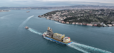 Osman Gazi ve Y�ld�r�m'�n par�alar� �stanbul'dan ge�ti