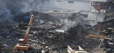 Pakistan'da yang�n facias�! �l� say�s� 67'ye y�kseldi