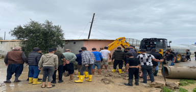 Antalya'da y�rek yakan �l�m! 3 ya��ndaki �ocuk kanalda can verdi