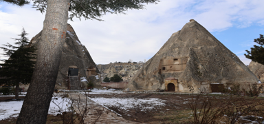 Kapadokya'da ka�ak yap�la�maya izin yok: �zinsiz faaliyet y�r�ten restoran y�k�ld�