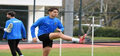 Manisa FK, g�n� yenileme �al��mas�yla tamamlad�