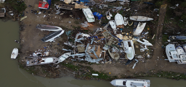 Antalya'y� f�rt�na, sel ve hortum vurdu: Tekneler s�r�klendi, yaralananlar oldu