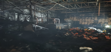 Lava� fabrikas�nda yang�n: Kullan�lamaz hale geldi