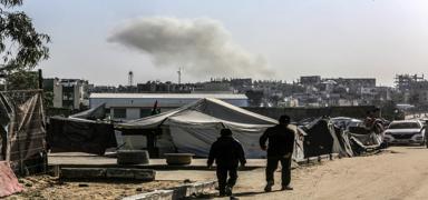 Soyk�r�mc� �srail, Filistinlilerin �zerine ate� a�t�