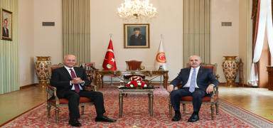 TBMM Ba�kan� Kurtulmu�: Uluslararas� camia, m�lteciler konusunda T�rkiye'yi de UNHCR'� da yaln�z b�rakt�