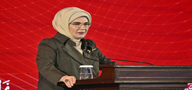 Emine Erdo�an: Halk�m�z kay�ts�z kalmad�