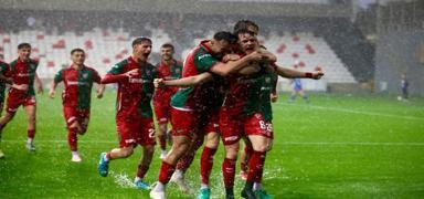 Kar��yaka, 3 ma� sonra kazand�