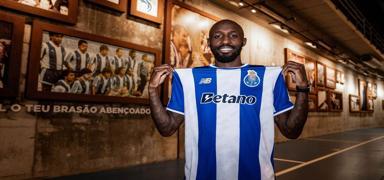 Porto, Seko Fofana'y� kadrosuna katt�
