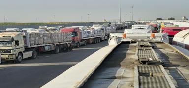 Hamas: �srail, Gazze'ye insani yard�m giri�ini k�s�tlamay� s�rd�r�yor