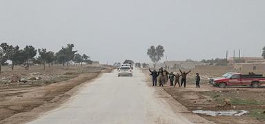 Ter�ristler Suriye ordusunu kar��lamaya gelenleri ka��rd�