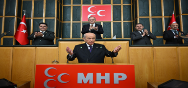 MHP Lideri Bah�eli'den �zel'e 'erken se�im' tepkisi: Tam bir siyasi ahmakl�k