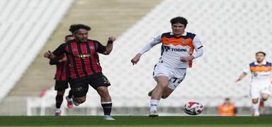 Ba�ak�ehir kupada 3 puan� 4 golle ald�