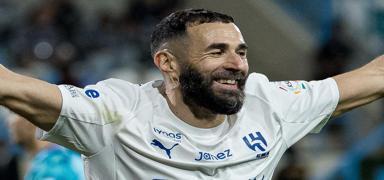 Benzema, Al-Hilal kariyerine hat-trick ile ba�lad�!