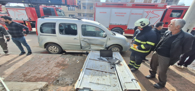 Evdeki patlama mahalleyi aya�a kald�rd�! 3 yaral�