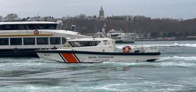 Karak�y �skelesi'nde korku dolu anlar: Su y�zeyinde kad�n cesedi bulundu